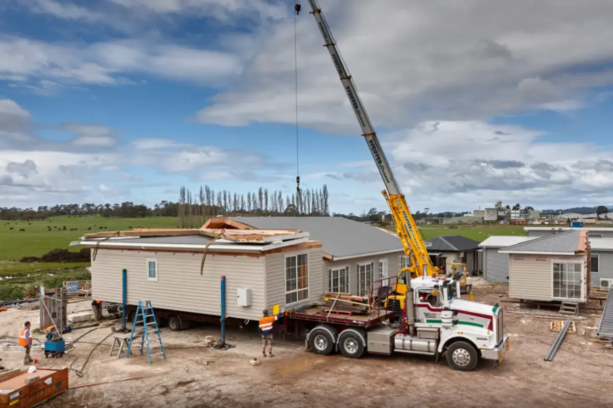 Tasbuilt Homes Crane Site Installation